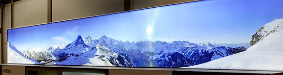 Langes hinterleuchtetes Panoramafoto in Panel.
