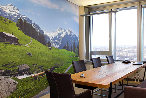 Bergpanorama im Meeting-Raum der exito GmbH & Co. KG, Online Marketing Agentur