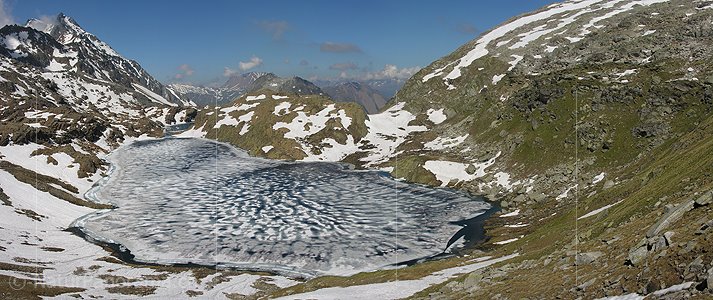 P000238: Panorama Eisbedeckter Bergsee Geisspfadsee, Binntal