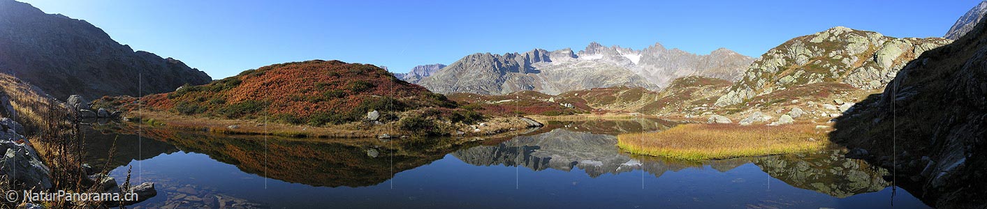 P001491: Panorama Spiegelung einer Berglandschaft