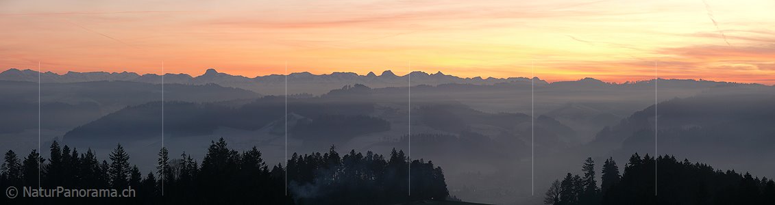 P001760: Panoramafoto Abendstimmung über dem Emmental