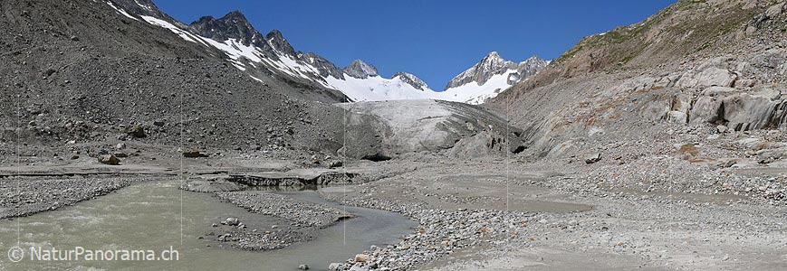 P002344: Large panoramic mountain landscape
