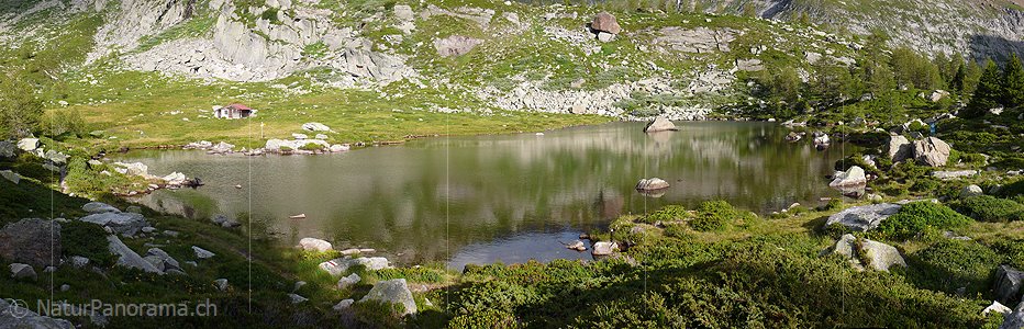 P002374: Panoramabild Bergsee im Abendlicht