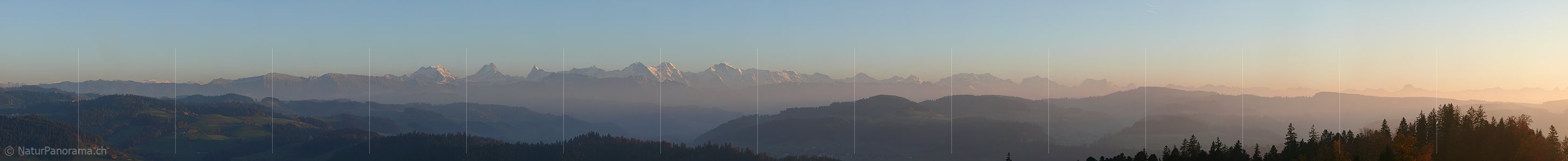 P002795: Grosspanorama Abendstimmung Emmental und Berner Alpen