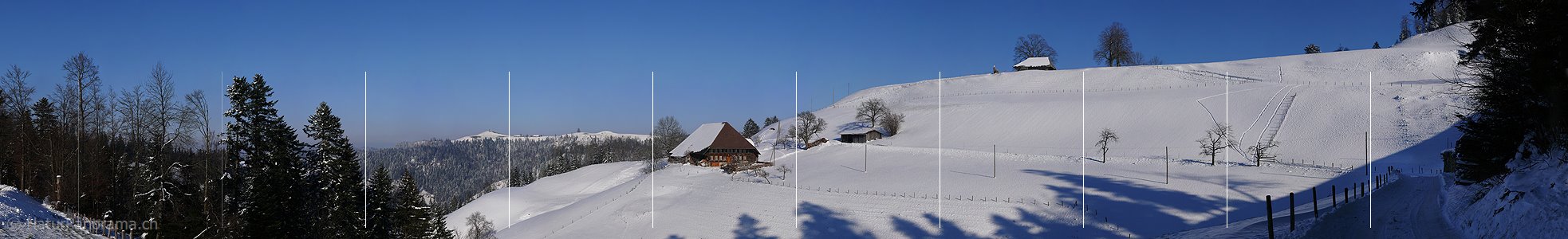 P002853: Panoramabild Bauernhof im Winter