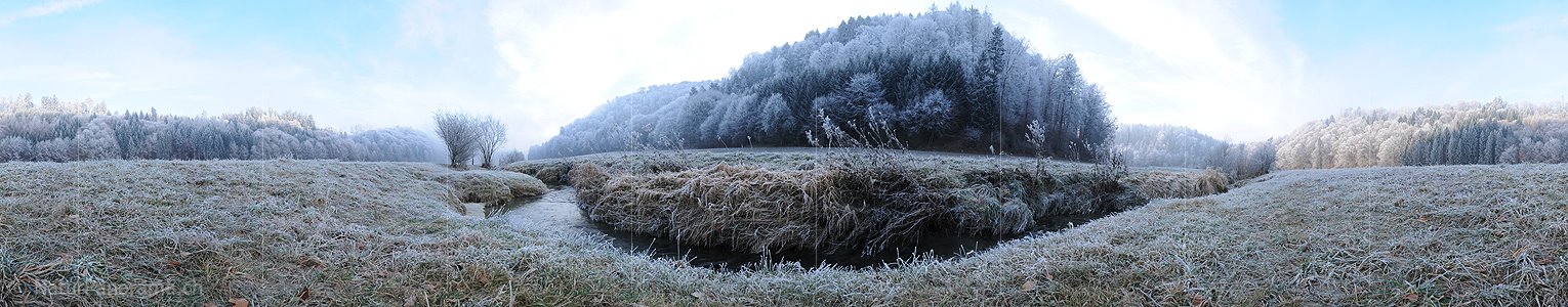 P003005: Panorama Renaturierter Bachlauf