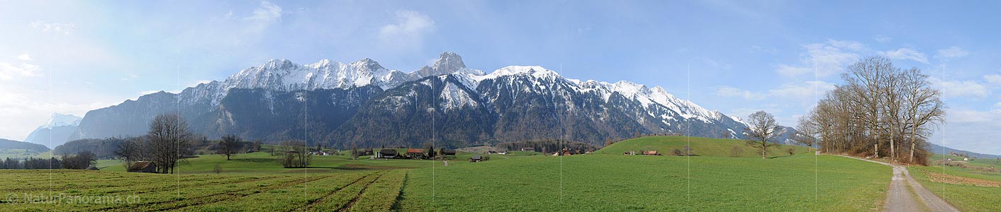 P003324: Large panoramic picture Stockhornkette
