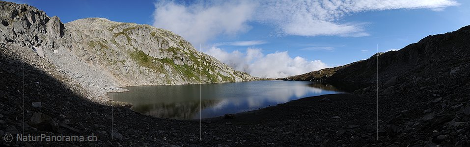 P004082: Panorama Morgen am Bergsee (Blausee)