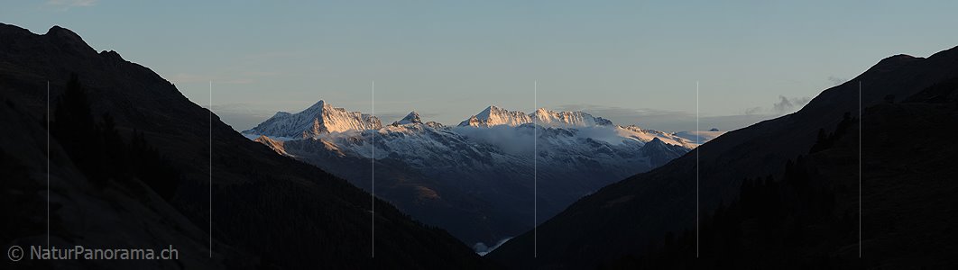P005695: Panorama Morgenstimmung mit Doldenhorn und Blüemlisalp von Süden