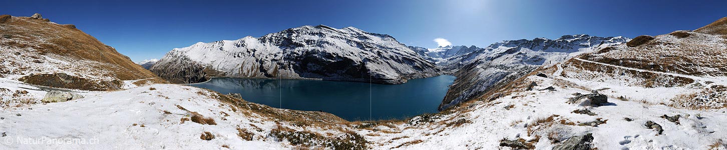 P005727: Big panoramic picture of a valley