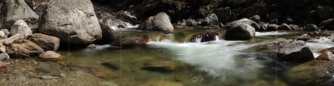 P007383: Panorama Wasserbecken in Bergbach (Langzeitbelichtung)