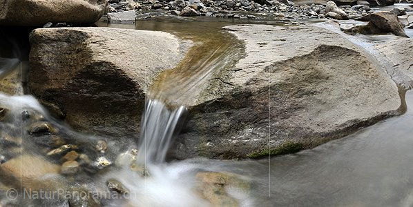 P007728: Panorama Wasserlauf (Langzeitbelichtung)