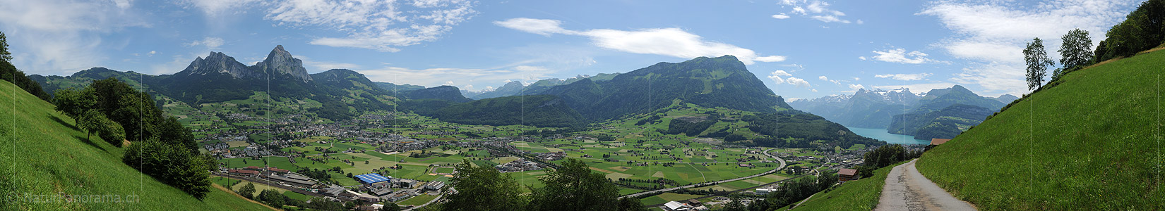 P007800: Panoramafoto Schwyz, Kleiner Mythen und Grosser Mythen
