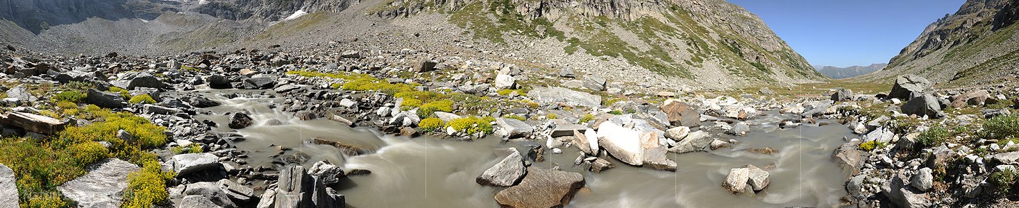 P008312: Panoramabild Bergbach in Hochtal (Langzeitbelichtung)