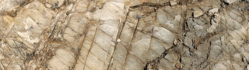 P008350: Panoramabild Geschichtetes Gestein (Dolomit)