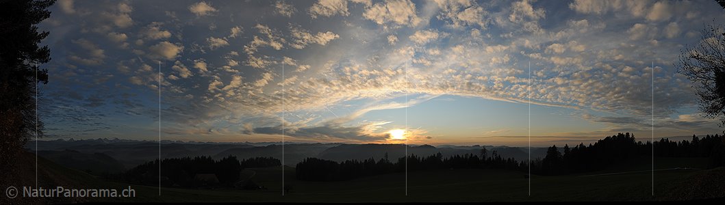 P008871: Panoramabild Abendstimmung mit Wolkenhimmel