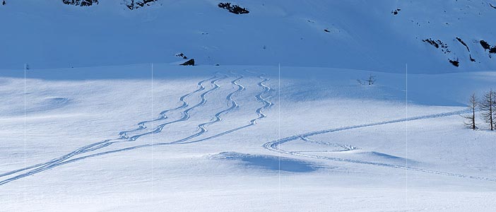 P009211: Panorama ski tracks (ascent and descent)