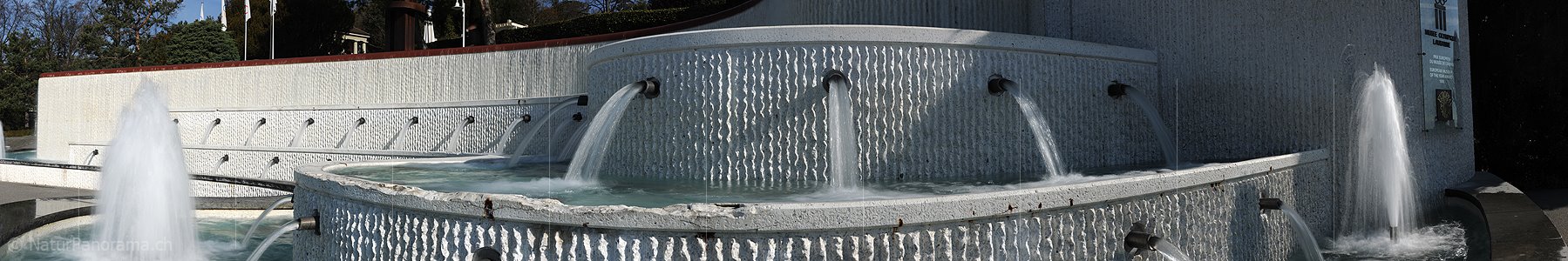 P009295: Panorama Brunnen vor dem Olympischen Museum (Langzeitbelichtung)