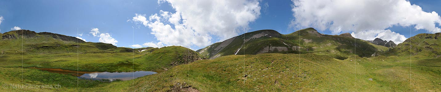 P010292a: 360° Gigapixels panorama Lovely friendly cloudy sky over nice mountain landscape with small lake