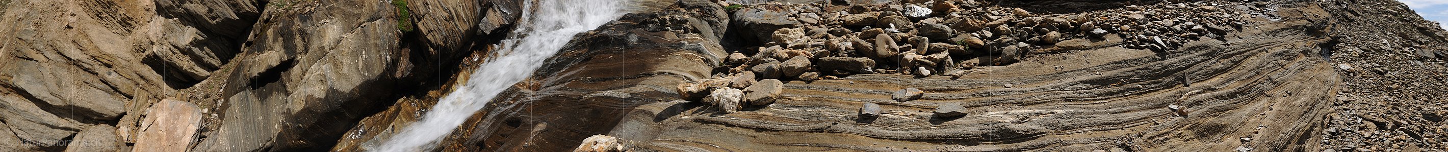 P010301: Panoramabild Geröll auf Felsband (Bündner Schiefer)