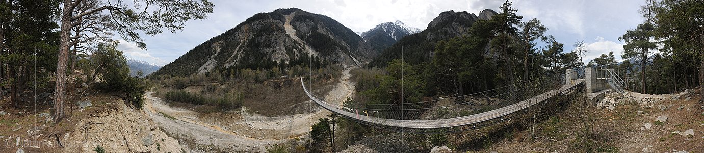 P012336: 360° Panoramabild Bhutan-Hängebrücke im Pfynwald