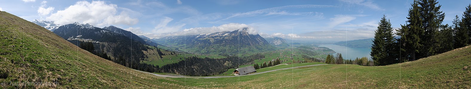 P012447: Panoramafoto Kandertal, Niesen und Thunersee von Aeschiried