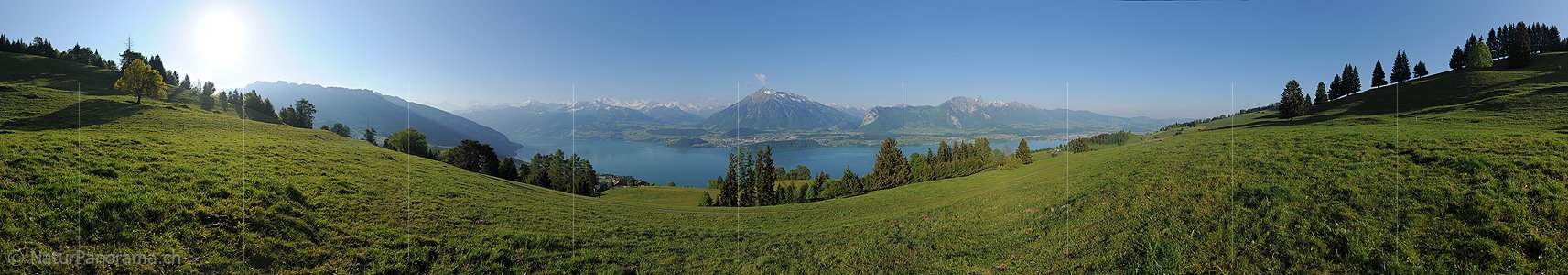 P012773: Hochauflösendes 360° Panorama Berner Alpen, Niesen und Thunerseeregion