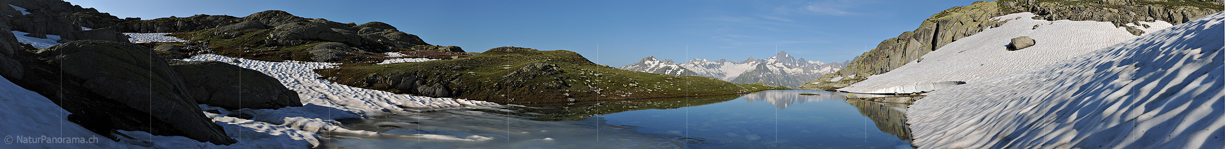 P013194: Panoramafoto Spiegelung der östlichen Berner Alpen im Remersee