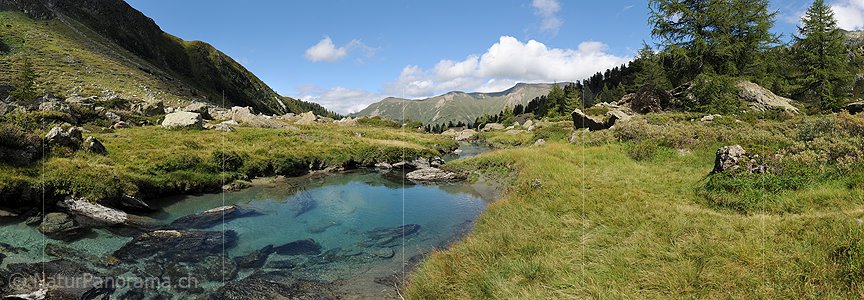 P013582: Panoramafoto Wasserbecken in Naturlandschaft