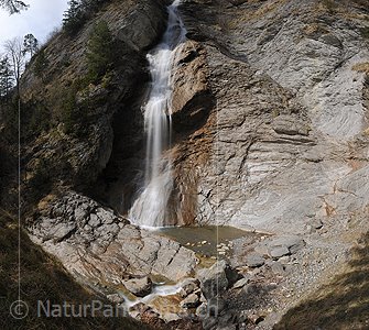 P014355: Grossfoto eines Wasserfalls (Langzeitbelichtung)