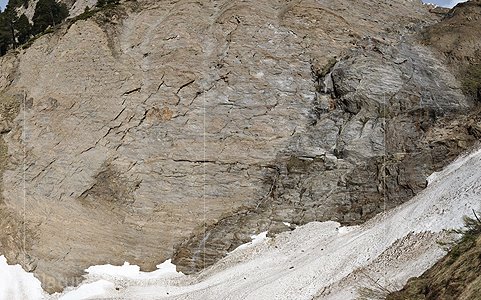 P014561: Gigapixel-Panoramafoto einer Felswand aus Bündnerschiefer