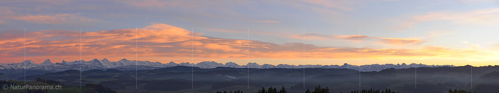 P015607b: Panoramic photo Evening with colored clouds over the Bernese Alps