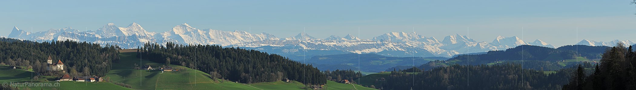 P015911a: Panoramafoto Schloss Trachselwald vor Berner Alpen