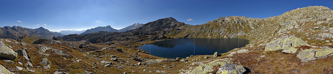 P018635: Panoramafoto Bergsee im Gotthardgebiet