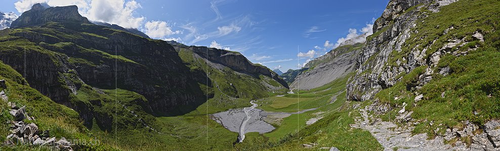 P023504: Panoramafoto Gamchi