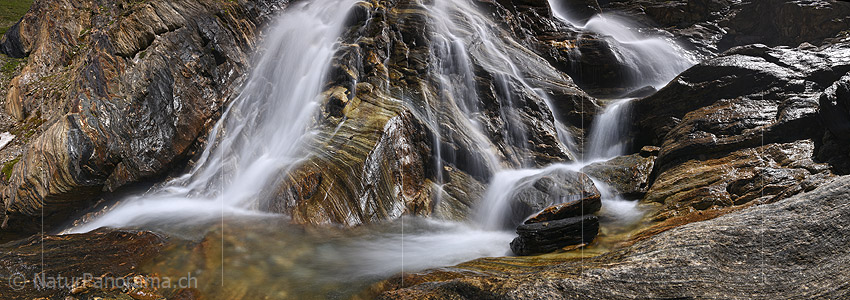 P018236: Panoramafoto Gestufter Wasserfall