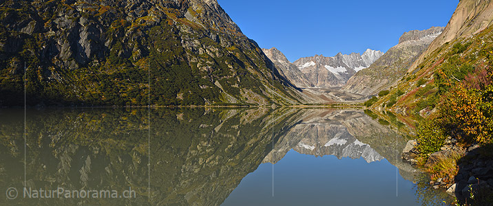 P022342a: Panoramafoto Spiegelung des Lauteraarhorns im Grimselsee