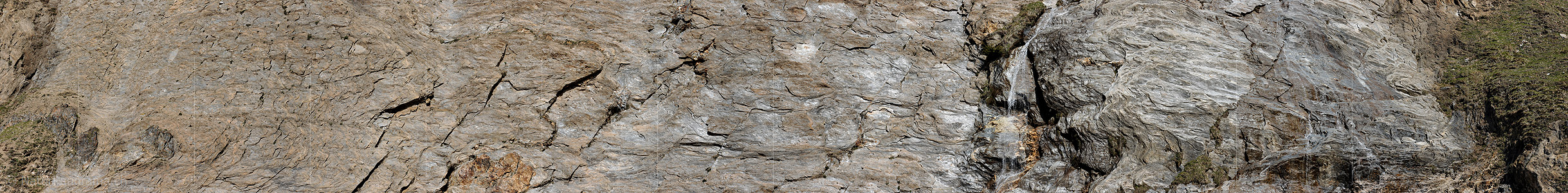 P014561a: Panoramafoto Strukturierter Bündner Schiefer