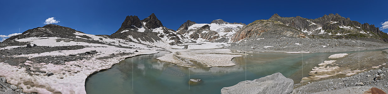 P021727: Panoramafoto Wasserlauf auf Schwemmebene am Tiefengletscher (Stand 13.7.2018)