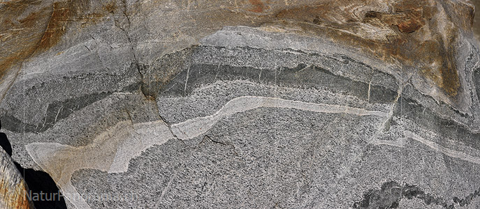 P023560: Panoramafoto von Bändergneis