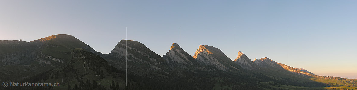 P000453d: Panoramic image Churfirsten in the morning light
