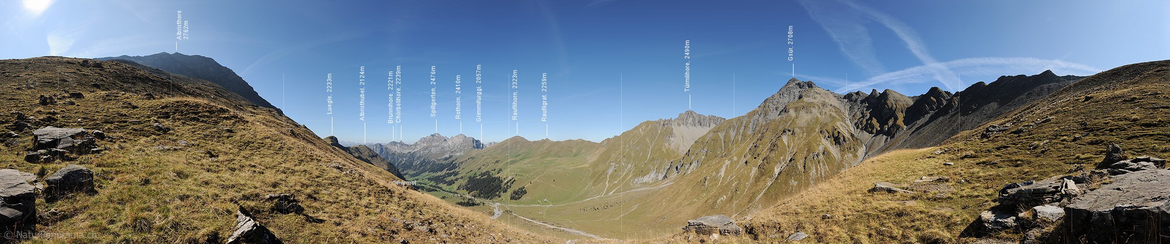 P008654: Panoramabild eines Bergtals (Färmeltal, Simmental)