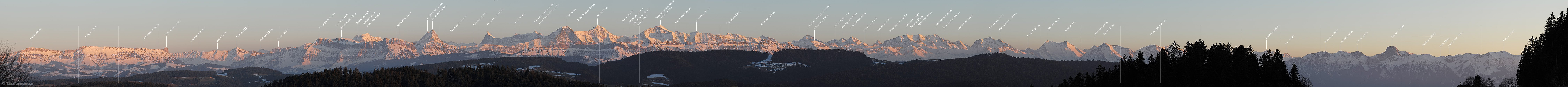 P009153: Langes Panoramafoto Berner Alpen vom Emmental (Winter)