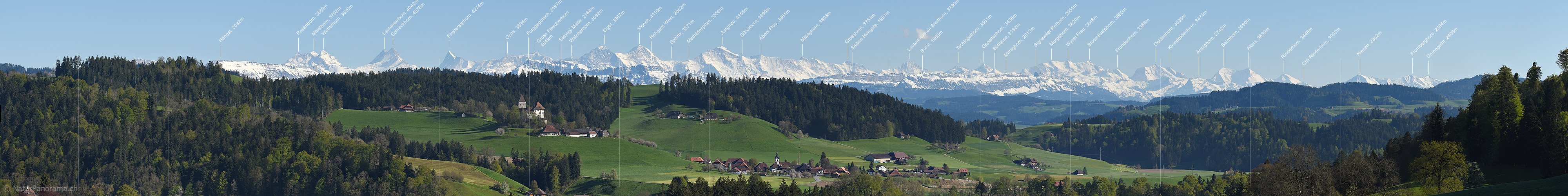 P017661a: Alpenpanorama mit Schloss vom Emmental aus