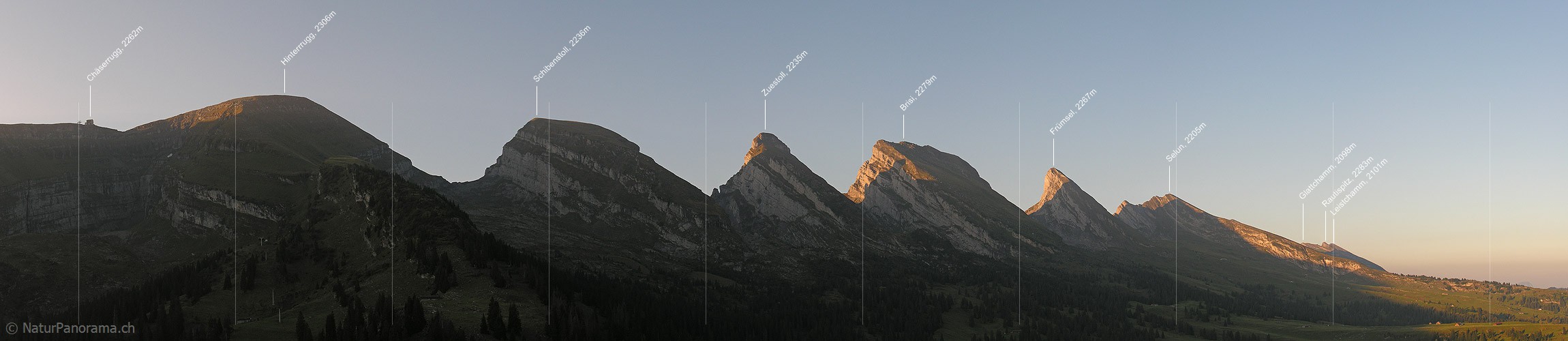 P000453c: Panoramabild Churfirsten im Morgenlicht