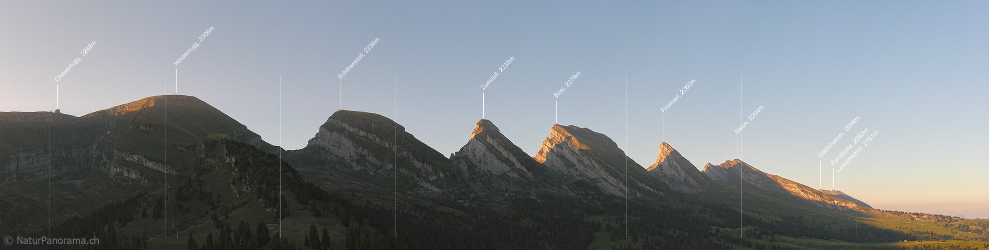 P000453d: Panoramafoto Churfirsten im Morgenlicht