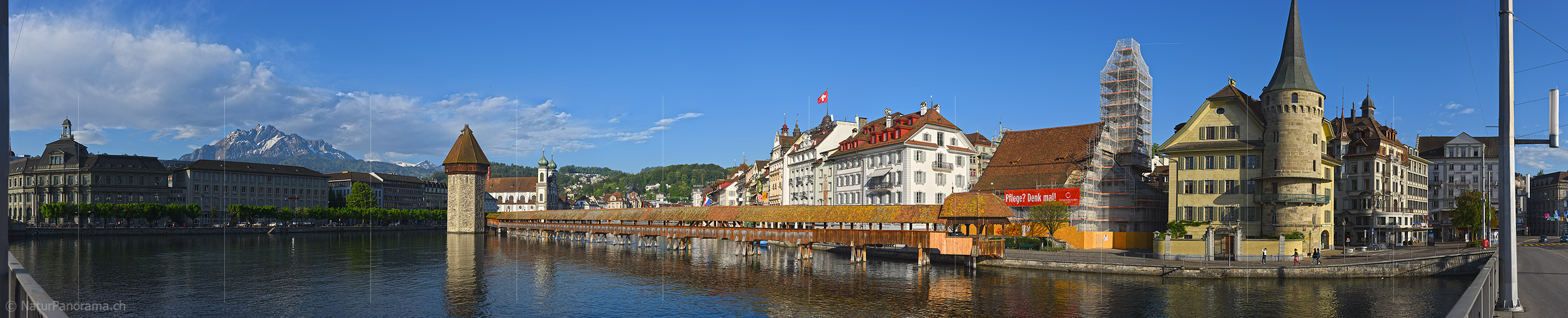 P021227: Gigapixel Panoramafoto Luzern, Pilatus, Kapellbrücke und Wasserturm