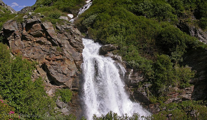 P000101: Panorama Wasserfall während Schneeschmelze