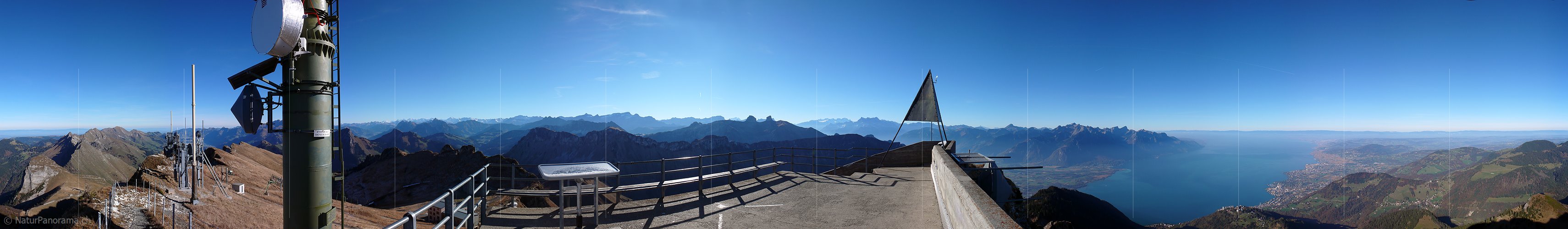 P001544: 360° Gipfelpanorama vom Rochers de Naye