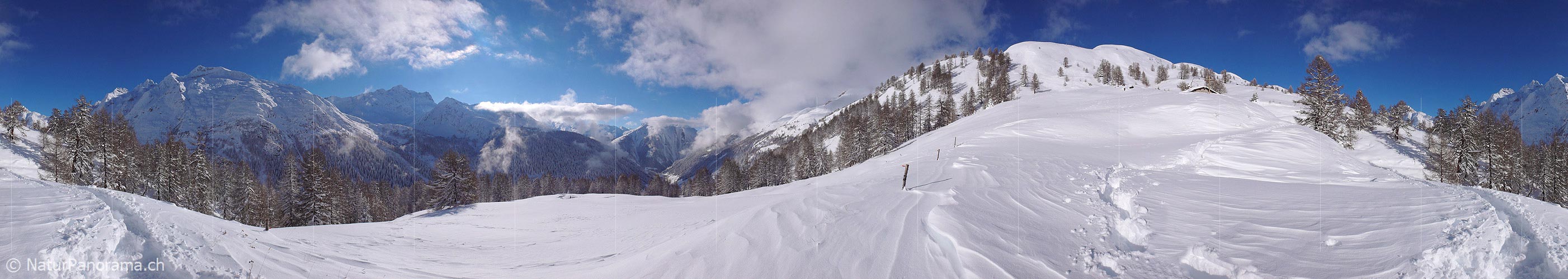 P001644: Panoramaaufnahme Frisch verschneite Winterlandschaft im Binntal, Goms